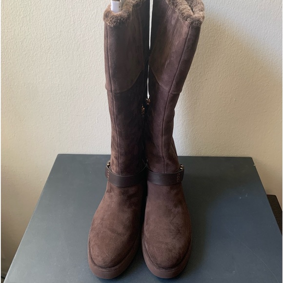 UGG Classic Berge Tall boots size 6 - Picture 1 of 10